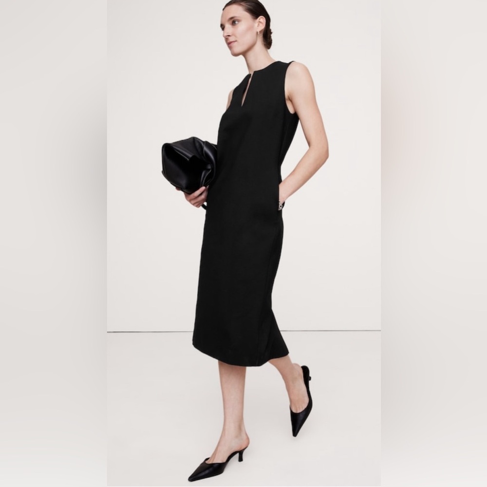 BANANA REPUBLIC EVERYWHERE PONTE COLUMN MIDI DRESS